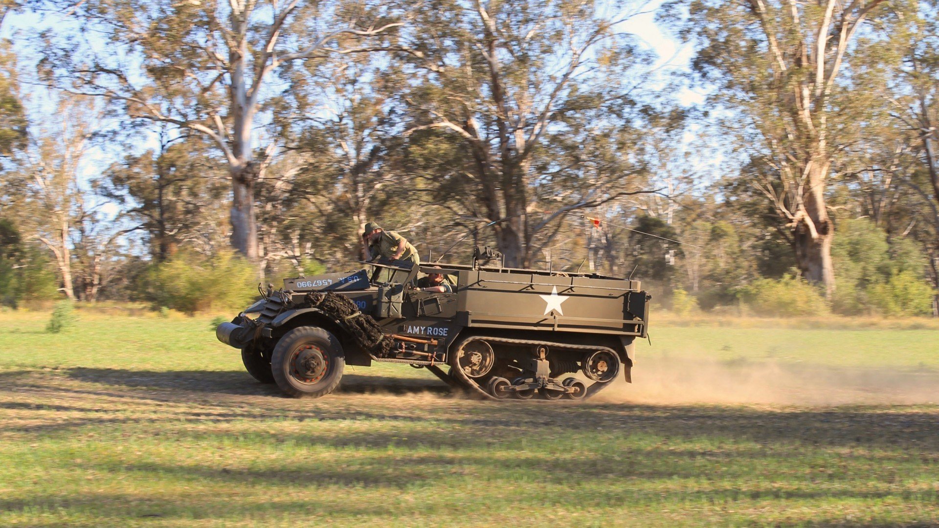 乐鱼娱乐app-仰泳赛道瑞士选手节奏精准，仰泳纪录
