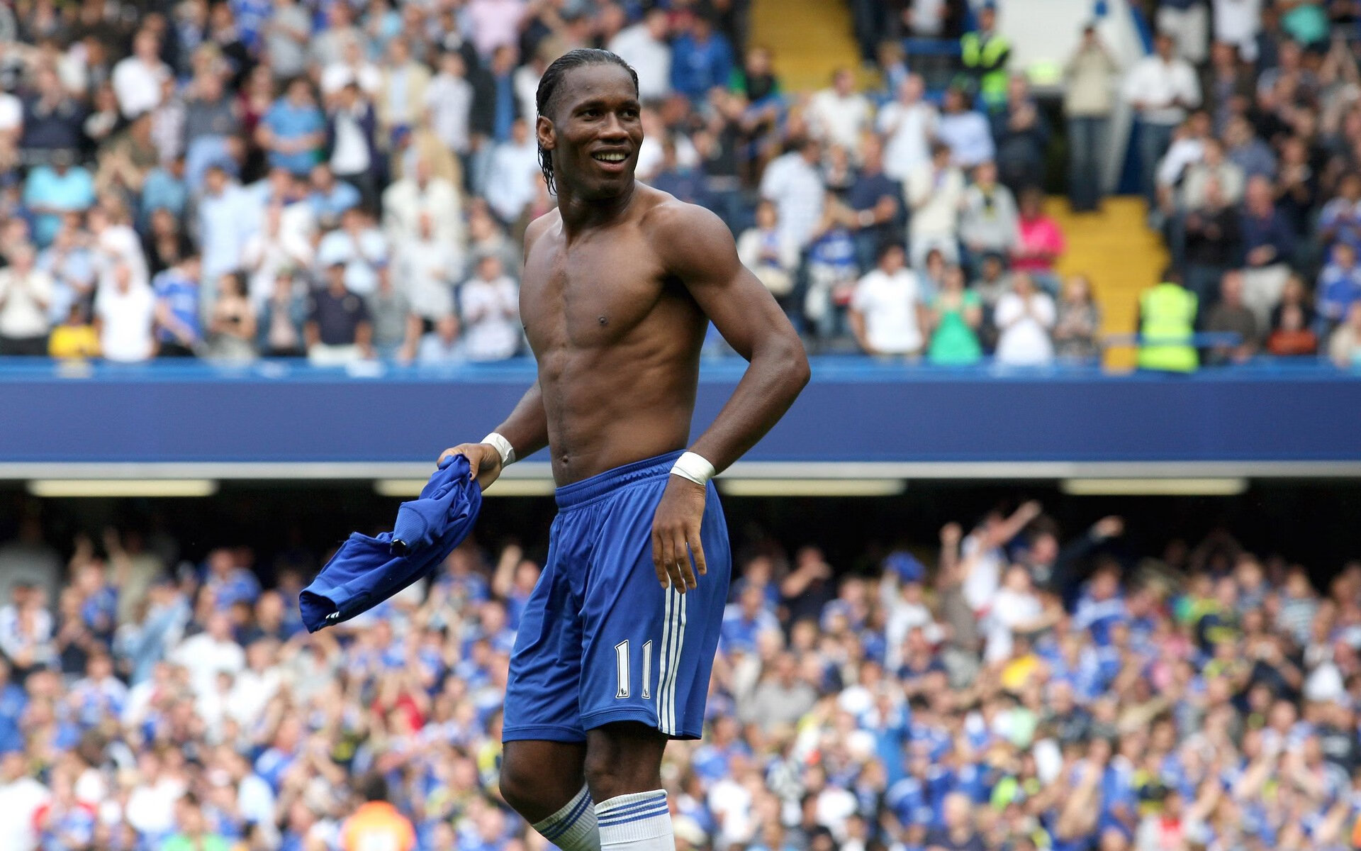 巴黎圣日耳曼稳步推进，法甲榜首位置坚如磐石